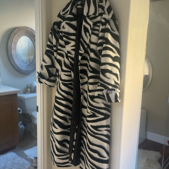 Boohoo Zebra Belted Wool Look Coat - Picture 13 of 15